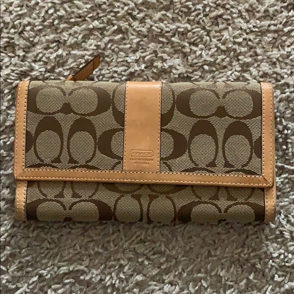 Coach wallet - Picture 1 of 1